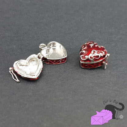 1 openable enamel pendant shaped like heart