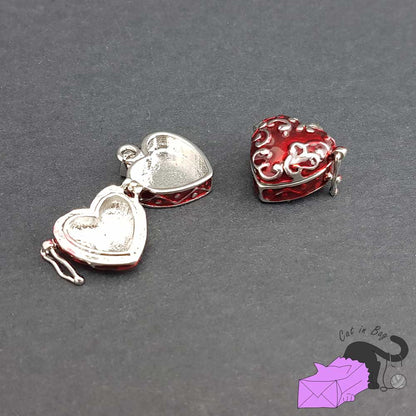 1 openable enamel pendant shaped like heart