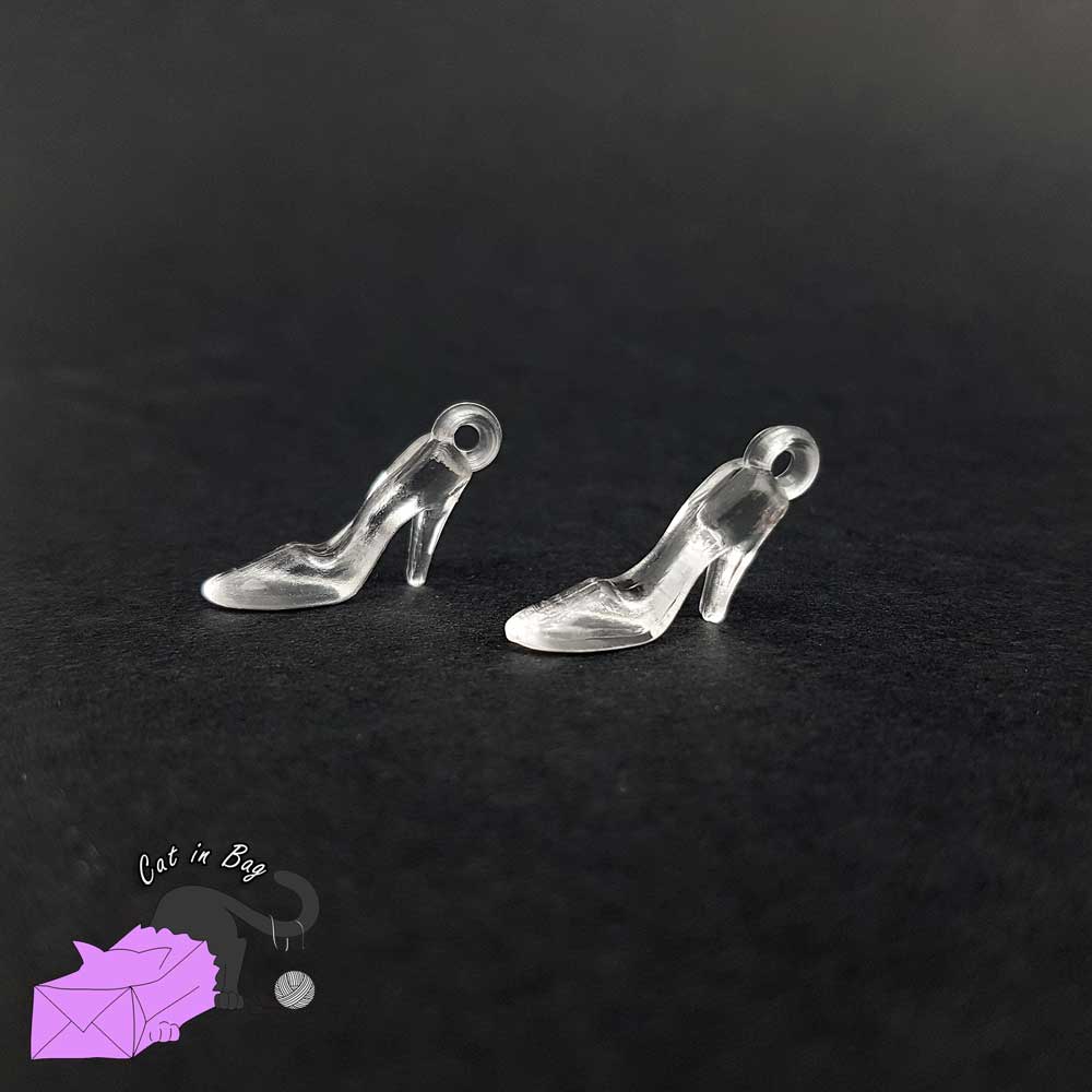 10 charms with clear shoes