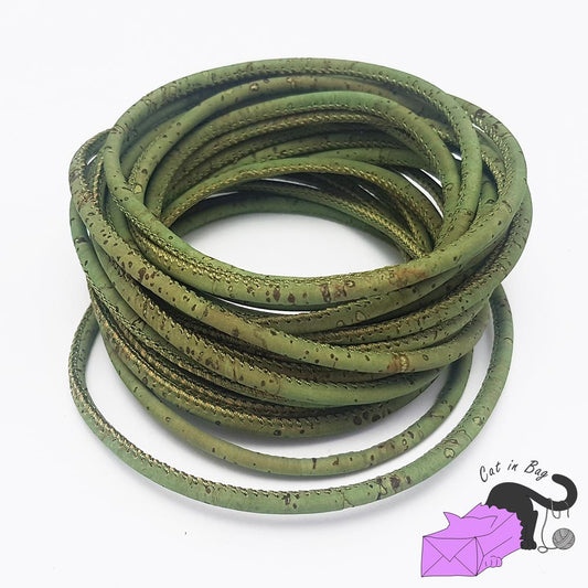 1 m of cork cord, green, 2,5-3 mm