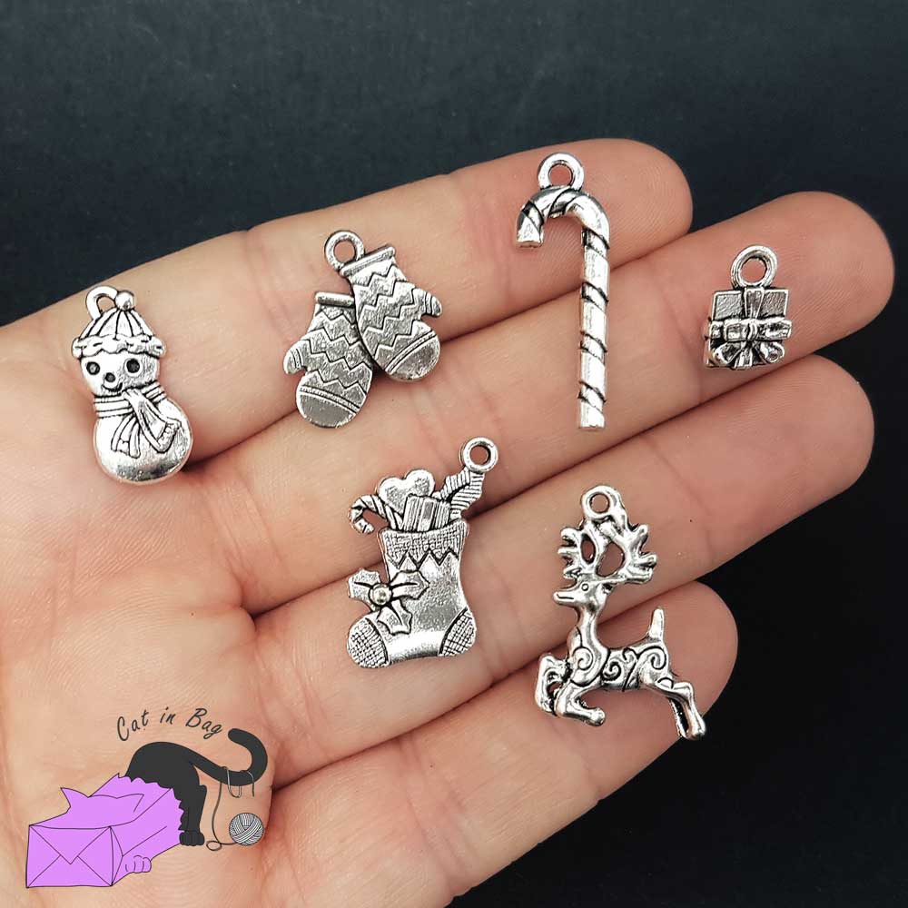 Christmas collection - 19 silver tone charms Christmas theme