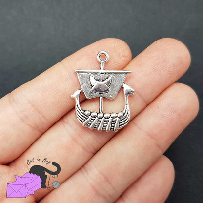 2 charms with viking boat, Drakkar