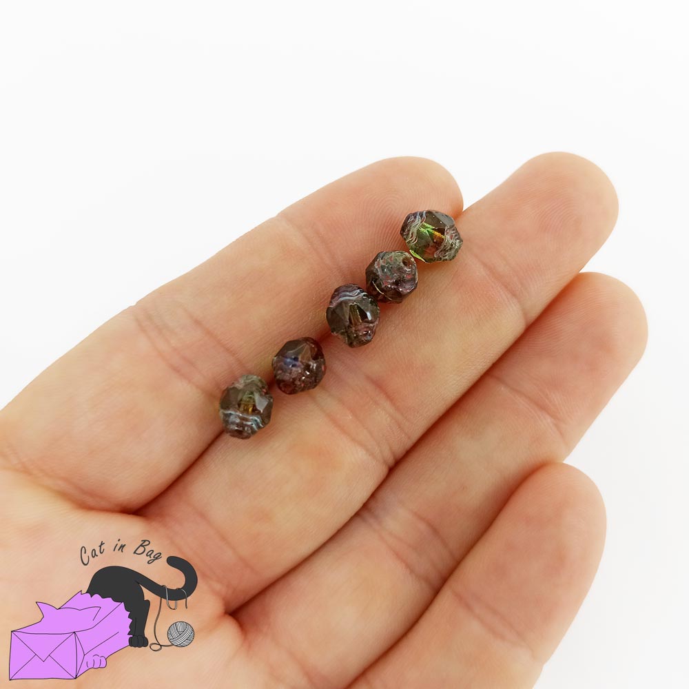 10 Czech glass beads, irregular bicone, green 8x6 mm